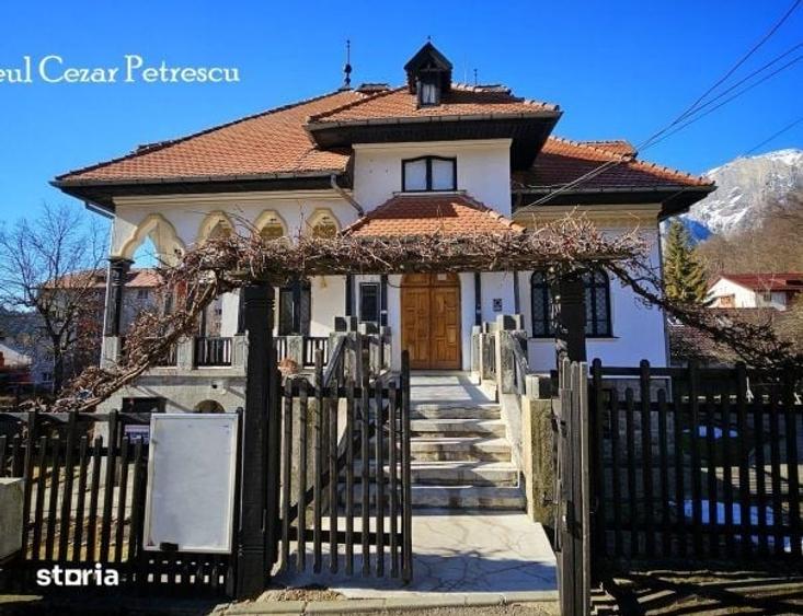 Casă cu 5 camere cu Teren 100 Mp în Central