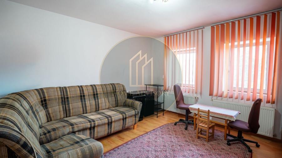 Casă individuală cu 4 camere cu Canalizare în Exterior Vest