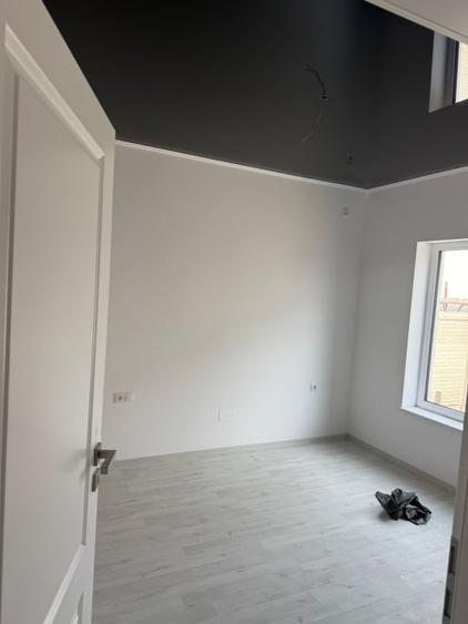 Casă individuală cu 4 camere cu Teren 300 Mp în Malu Mare