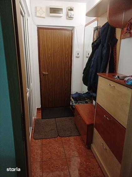 Apartament cu 4 camere semidecomandat în Militari
