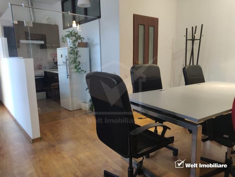 Apartament cu 2 camere semidecomandat, mobilat în Central