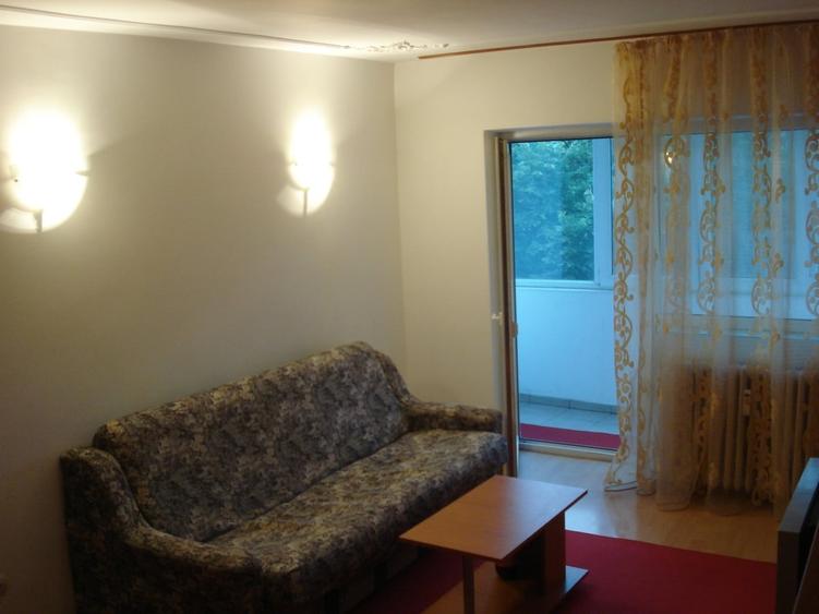 Apartament cu 2 camere decomandat în Dacia