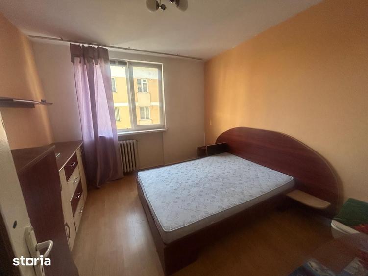 Apartament cu 3 camere decomandat în Dărmănești