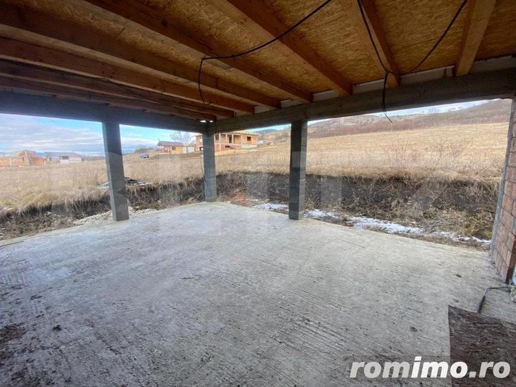 Casă cu 4 camere cu Teren 1500 Mp în Ideciu de Jos