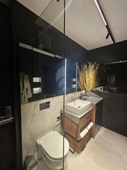 Apartament cu 2 camere semidecomandat în Mărăști