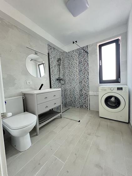 Apartament cu 2 camere decomandat în Trocadero