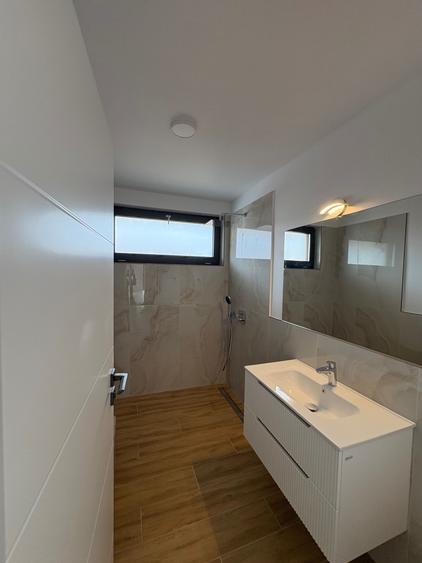 Casă cu 4 camere cu Teren 300 Mp în Gheorgheni