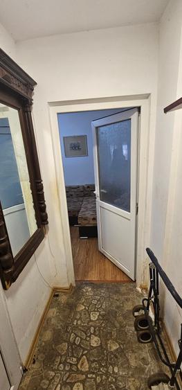 Apartament cu 2 camere semidecomandat în 5 Călărasi