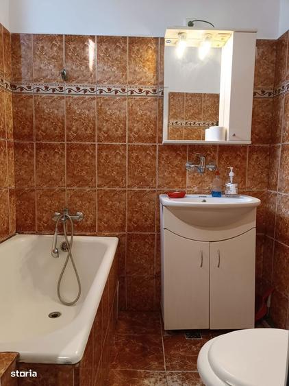 Spațiu comercial, de 62 mp, în P-ța Unirii
