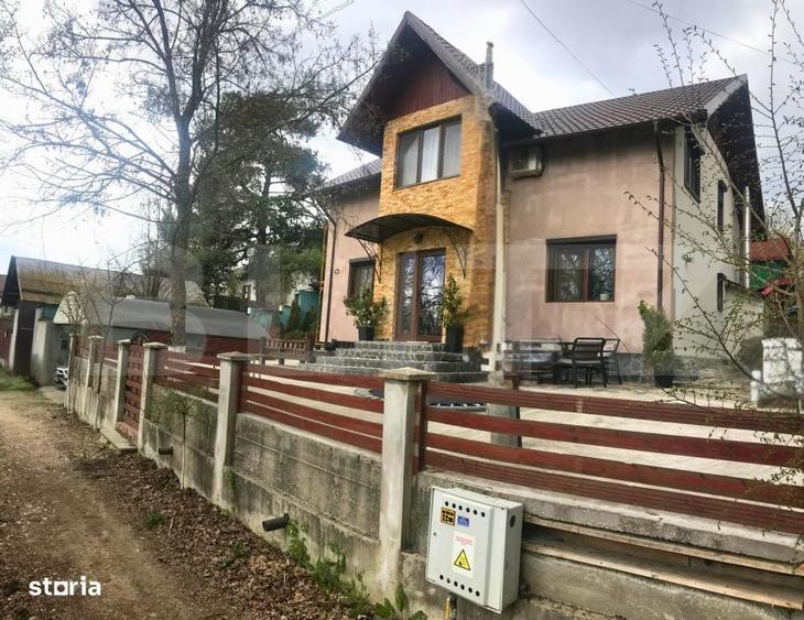Casă cu 4 camere cu Teren 774 Mp în Central