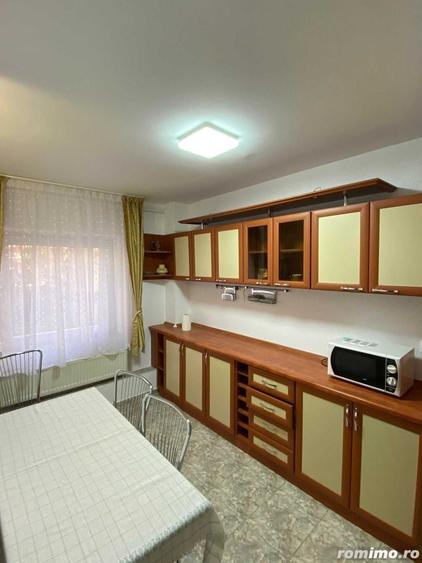 Apartament cu 3 camere decomandat în Take Ionescu