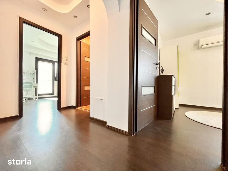 Apartament cu 3 camere în Centrul Civic