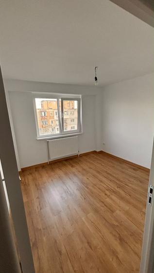 De vânzare apartament 2 camere Cartier Viziru 3 NOU - 20