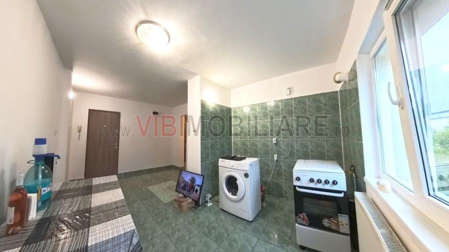 Apartament cu 2 camere decomandat în Tei