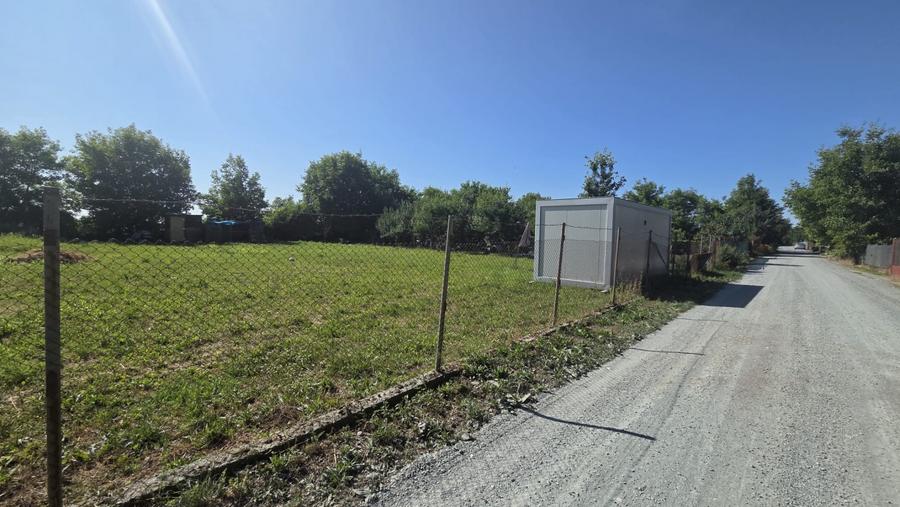 Teren Construcții extravilan de 2000 mp, în Careiului
