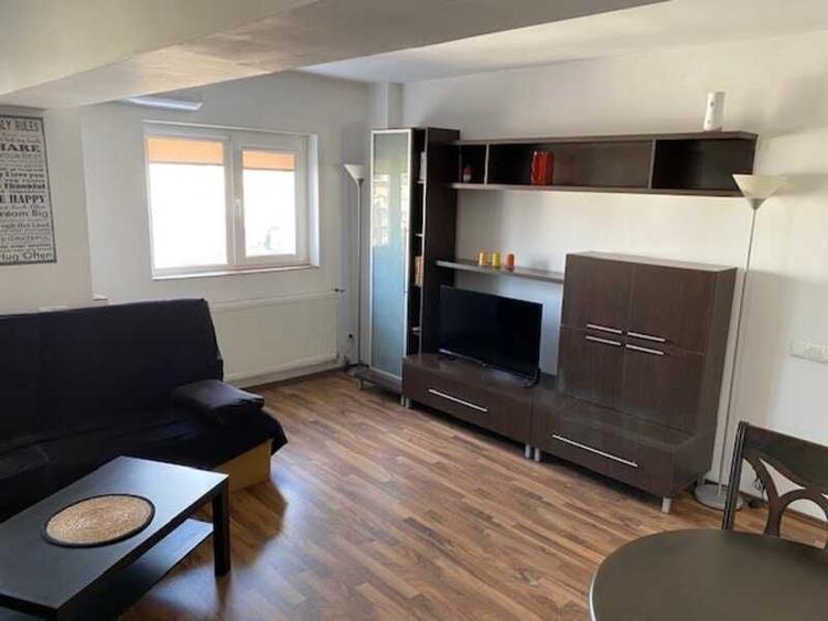 Apartament cu 2 camere semidecomandat în 13 Septembrie