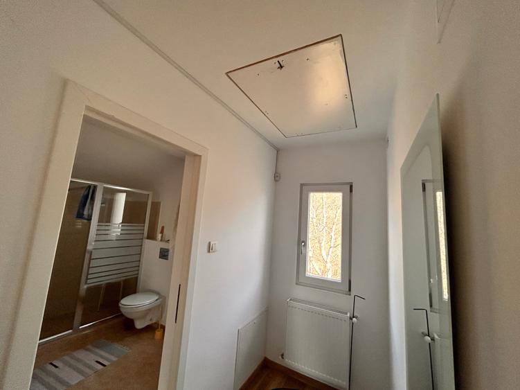 Casă cu 4 camere cu Teren 1000 Mp în Bârnova