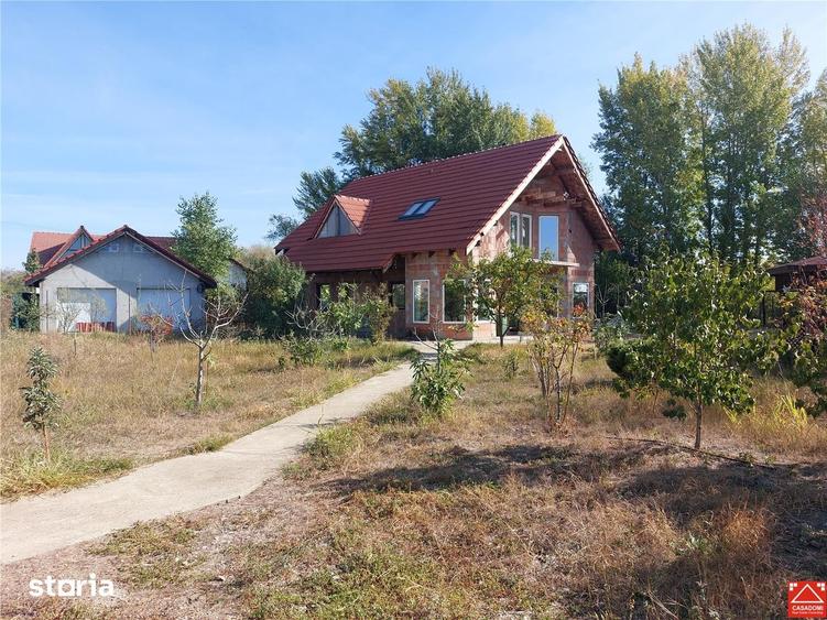 Casă cu 6 camere cu Teren 1360 Mp în Șofronea