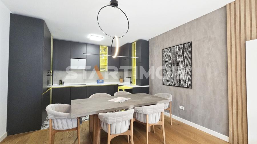 Apartament cu 3 camere decomandat, mobilat în Ultracentral