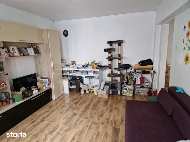 Apartament cu 4 camere decomandat în Ostroveni