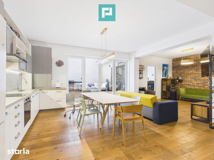 Apartament cu 4 camere în Central