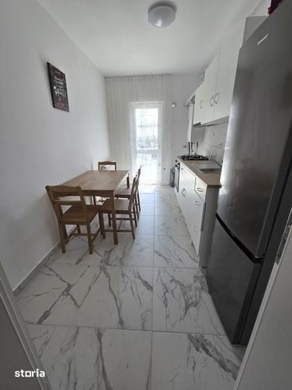 Apartament cu 2 camere decomandat în Apărătorii Patriei