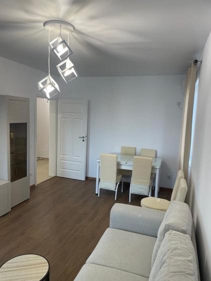 Apartament cu 2 camere decomandat, mobilat în Apărătorii Patriei