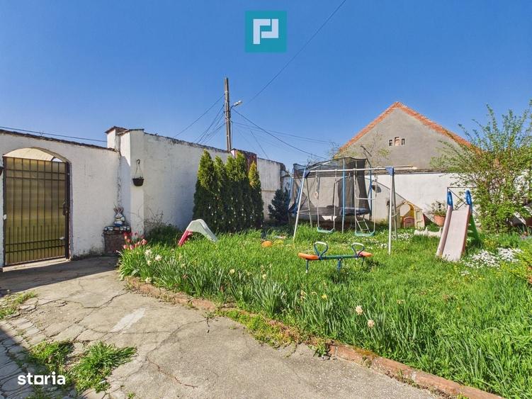 Casă cu 4 camere în Beregsău Mare