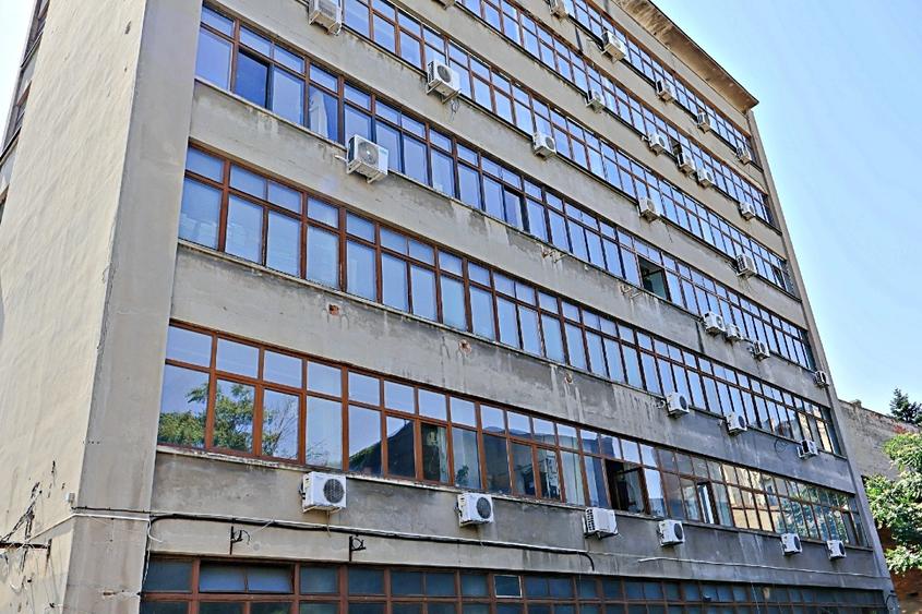 Teren intravilan de 2538 mp, în Universitate