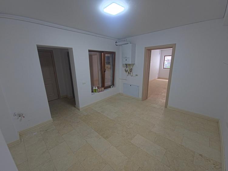 Birou, de 47 mp, în Central