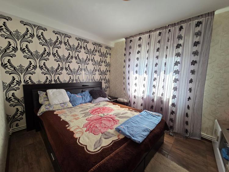 Apartament cu doua camere etaj 3 Parc CFR Adjud - 8