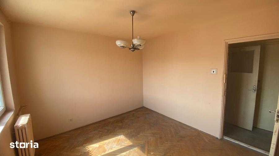 Apartament cu 2 camere semidecomandat în Vatra Luminoasă