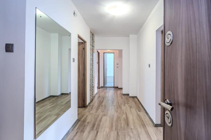 Apartament cu 3 camere decomandat, mobilat în Virtuții
