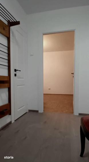 Apartament cu 3 camere decomandat în Floreasca
