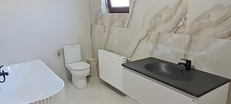 Casă cu 4 camere cu Teren 270 Mp în Berceni