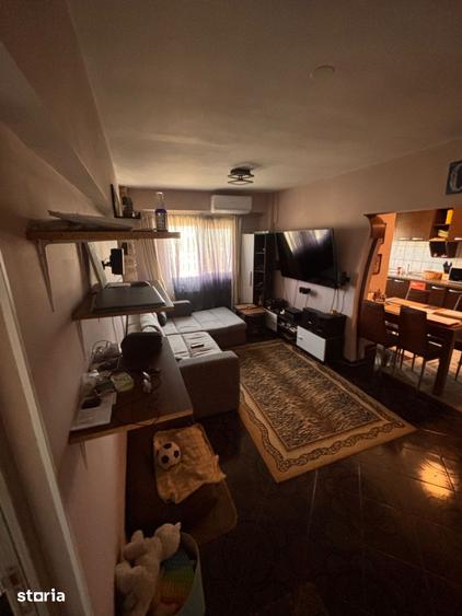 Apartament cu 4 camere, mobilat în Triaj
