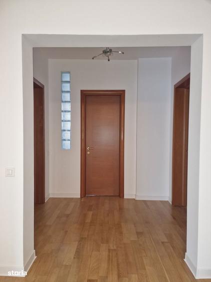 Apartament cu 4 camere, mobilat în Herăstrău