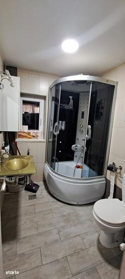 Casă cu 5 camere cu Teren 750 Mp în Valea Borcutului