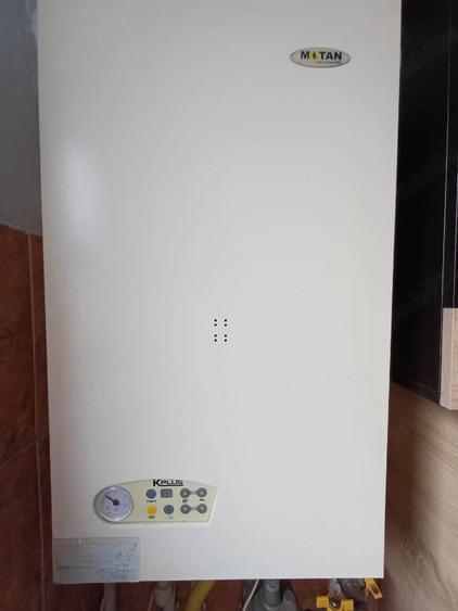 Apartament cu 3 camere semidecomandat în Mărăței