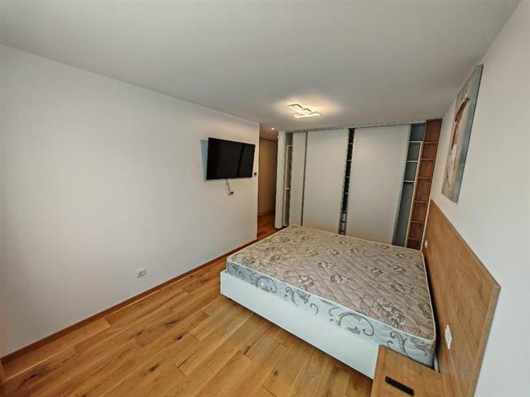 Apartament cu 3 camere decomandat, mobilat în Astra