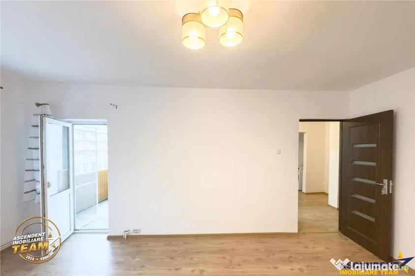Apartament cu 2 camere decomandat în Central