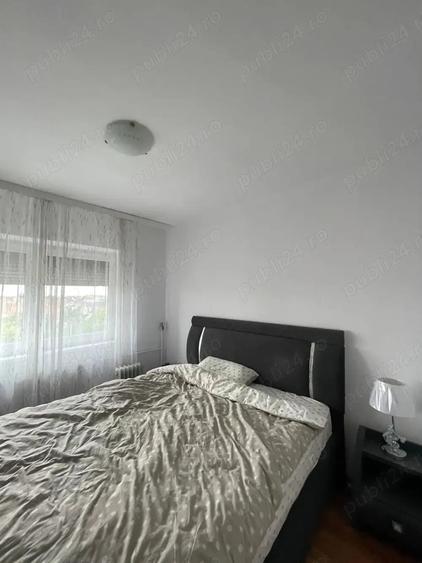 Apartament cu 3 camere decomandat în Nufărul