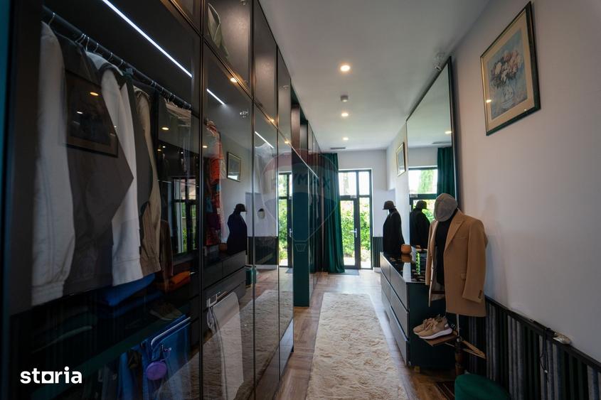 Casă cu 5 camere cu Teren 1000 Mp în Cumpăna