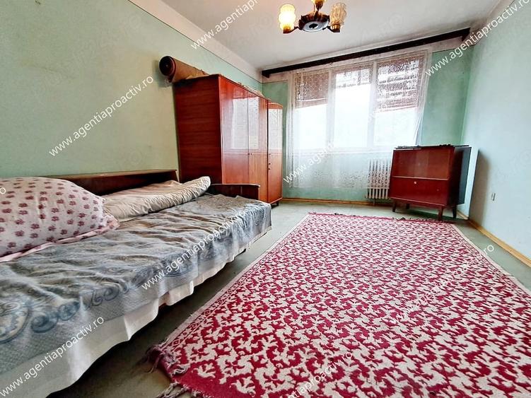Garsonieră decomandată în Central