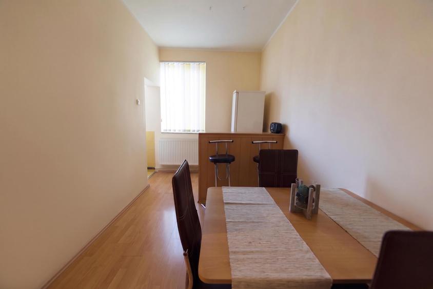 Apartament cu 2 camere decomandat în Universitate