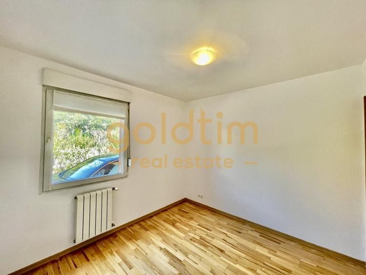 Duplex cu 6 camere cu Piscina în Iancu Nicolae