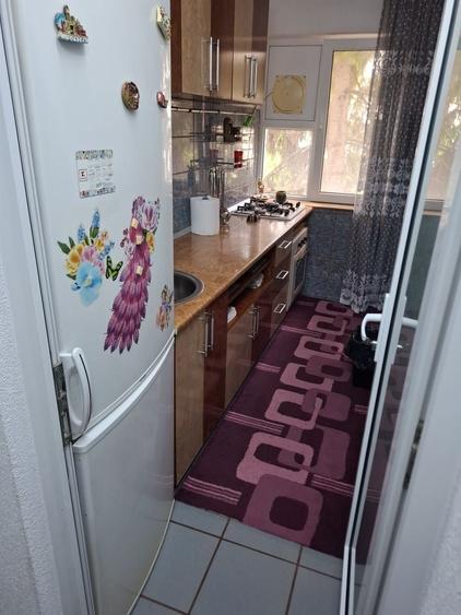 Apartament de inchiriat 3 camere - 4