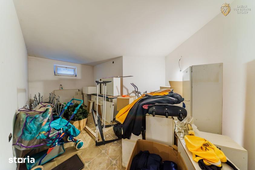 Casă cu 7 camere decomandat cu Teren 1200 Mp în Pârneava