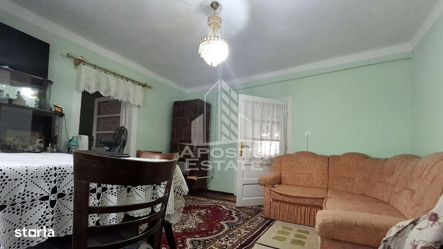 Casă cu 4 camere cu Teren 360 Mp în Micălaca