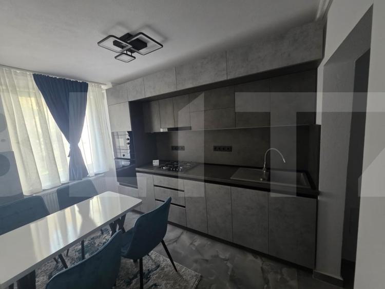 Apartament cu 2 camere decomandat, mobilat în Simeria